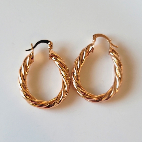 Gold earring hoops - Picture 4 of 6